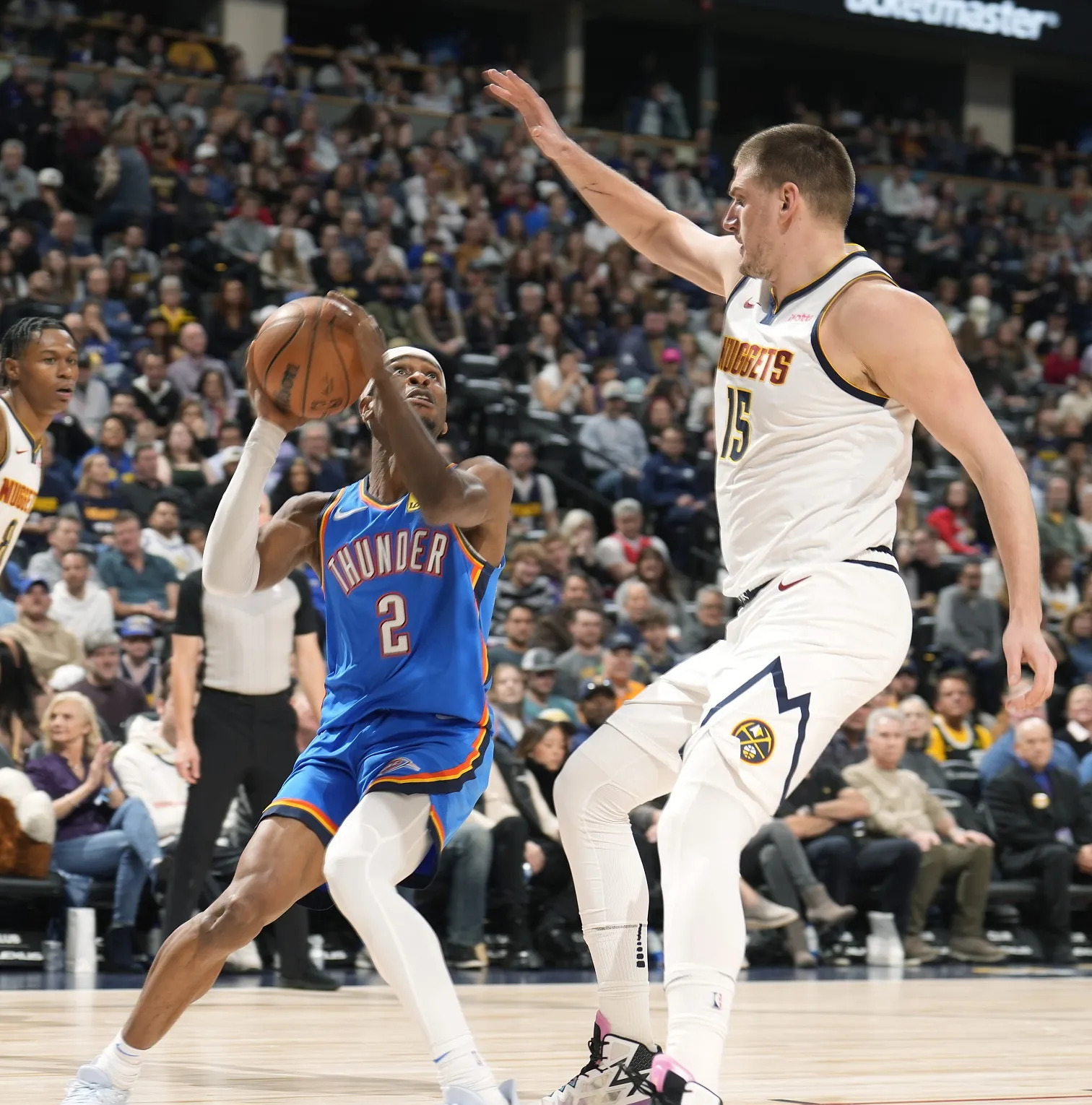 AYX中国公牛不断突破！，字母哥连续十五场比赛得分超过夺冠全场沸腾不已的简单介绍